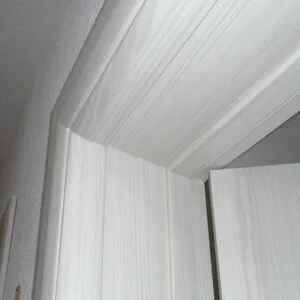 Štelujući dovratnik